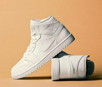 NIKE AIR JORDAN 1 MID TRIPPLE WHITE